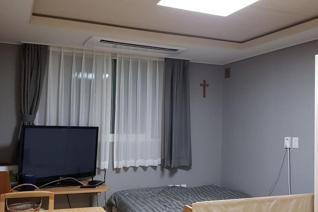 Gyeongbokgung Palace Seochon Christian Home - Foreigner Only سيول المظهر الخارجي الصورة